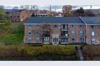 1060 Chatham Park Dr #H, Scott Township, PA 15216 - Photo 3