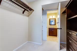 1060 Chatham Park Dr, Scott Township, PA 15216 - Photo 31