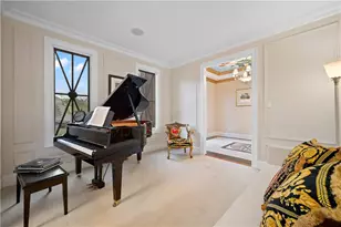 408 Oak Ln, Robinson Twp, PA 15108 - Photo 7