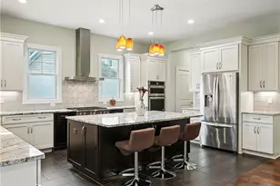 1696 Shelburne Ln, Pittsburgh, PA 15217 - Photo 13