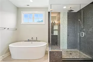 1696 Shelburne Ln, Pittsburgh, PA 15217 - Photo 33