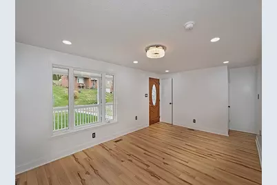 260 Creston Drive, West Mifflin, PA 15122 - Photo 3