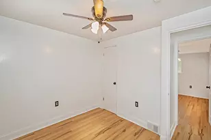 260 Creston Dr, West Mifflin, PA 15122 - Photo 17