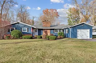 1775 Woodside Dr, Hermitage, PA 16148 - Photo 1