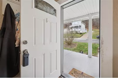 2313 Stratford Ave, Coraopolis, PA 15108 - Photo 7