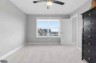 1010 Colony Dr, Collier Township, PA 15205 - Photo 21