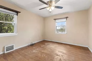 1621 Elderslee Rd, Pittsburgh, PA 15227 - Photo 9