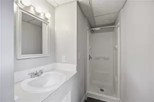 1502 Forsythe St, Marshall Shadeland, PA 15212 - Photo 9