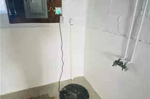 419 E Northview Ave, New Castle, PA 16105 - Photo 15