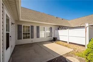 6044 Belle Terre Ct, South Fayette, PA 15017 - Photo 3