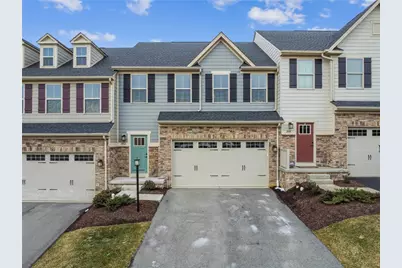 2002 Callaway Dr, Jeannette, PA 15644 - Photo 1