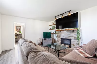 821 Corbin St, West Mifflin, PA 15122 - Photo 5