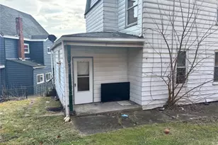 210 Short St, Pitcairn, PA 15140 - Photo 5