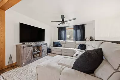 890 Grandview Rd, Ellwood City, PA 16117 - Photo 5