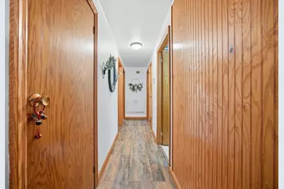 890 Grandview Rd, Ellwood City, PA 16117 - Photo 15