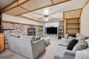 890 Grandview Rd, Ellwood City, PA 16117 - Photo 27