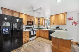 890 Grandview Rd, Ellwood City, PA 16117 - Photo 13