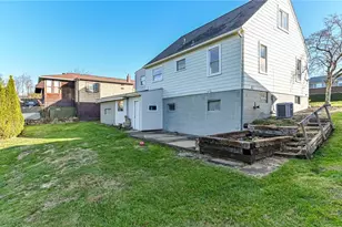 1711 Mercer St, Hopewell Township, PA 15001 - Photo 19