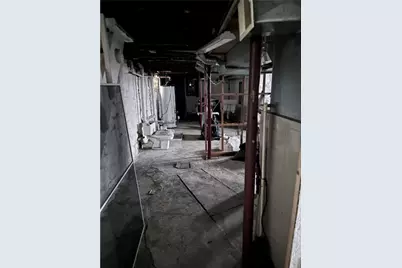 121 Hamilton Ave, Vandergrift, PA 15690 - Photo 15