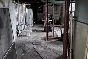 121 Hamilton Ave, Vandergrift, PA 15690 - Photo 15