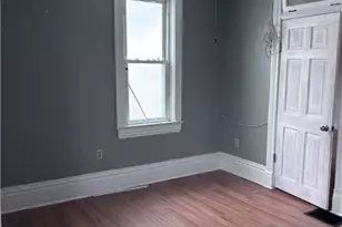 121 Hamilton Ave, Vandergrift, PA 15690 - Photo 11