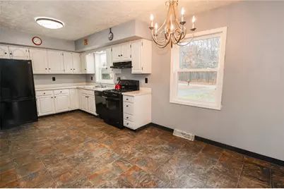 470 N Liberty Rd, Liberty Township, PA 16127 - Photo 17
