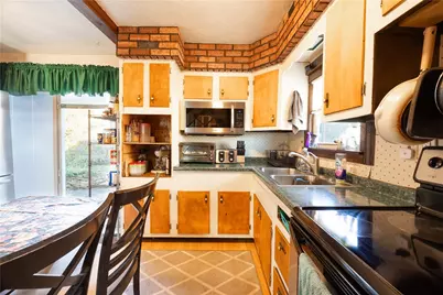 1631 Elderslee Rd, Pittsburgh, PA 15227 - Photo 5