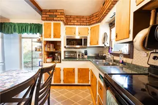 1631 Elderslee Rd, Pittsburgh, PA 15227 - Photo 5