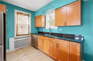 5469 Pocusset St, Pittsburgh, PA 15217 - Photo 9