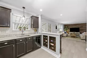 420 White Pine Ln, Economy, PA 15005 - Photo 13