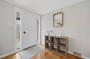 2725 Locust Dr, Peters Township, PA 15241 - Photo 3