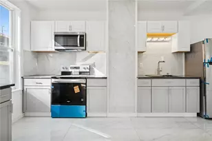 435 N Broadway St, Scottdale, PA 15683 - Photo 9