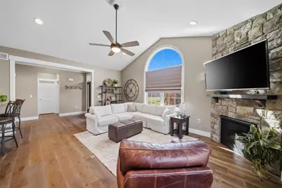 4003 Abbie Ln, Hopewell Township, PA 15001 - Photo 7