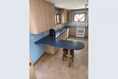 327 Lincoln Ave, Farrell, PA 16121 - Photo 9
