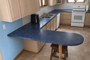 327 Lincoln Ave, Farrell, PA 16121 - Photo 9