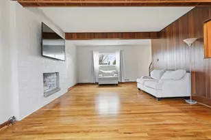 203 Clover Dr, Elizabeth Twp/Boro, PA 15037 - Photo 7