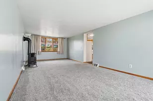 203 Clover Dr, Elizabeth Twp/Boro, PA 15037 - Photo 27