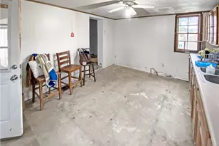 26 McNair Ave, Burgettstown Boro, PA 15078 - Photo 9