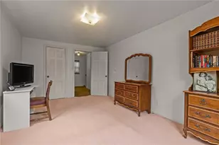 770 Country Club Dr, Pittsburgh, PA 15228 - Photo 17