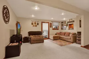 130 Tippecanoe Dr, Hempfield Township, PA 15601 - Photo 15