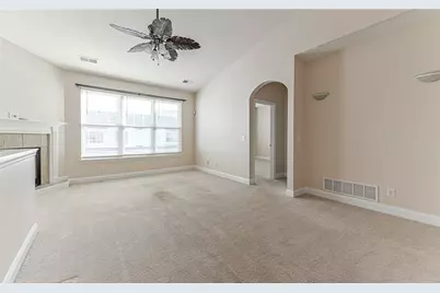 227 Adams Pointe Blvd #3, Adams Township, PA 16046 - Photo 5