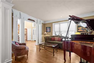 1095 St Mellion Dr, Collier Township, PA 15142 - Photo 5