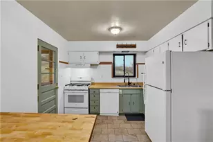 911 Quaker Dr, North Huntingdon, PA 15642 - Photo 13