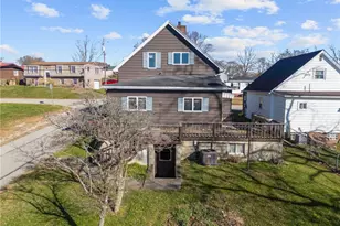 400 Locust St, Masontown, PA 15461 - Photo 3