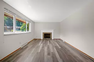 5123 S Passage Dr, Pittsburgh, PA 15236 - Photo 5