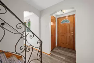 5123 S Passage Dr, Pittsburgh, PA 15236 - Photo 3