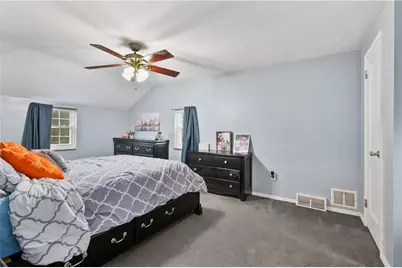 5300 Spring Valley Dr, Pittsburgh, PA 15236 - Photo 17