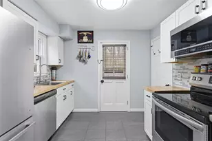 3300 Crestview Dr, Bethel Park, PA 15102 - Photo 13