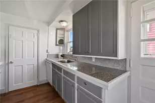 264 Nantucket Dr, Pittsburgh, PA 15236 - Photo 7