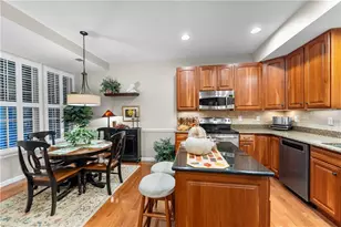 755 Marigold Ct, Bridgeville, PA 15017 - Photo 13